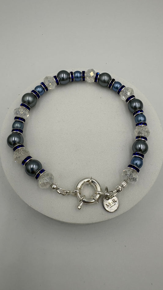 Blue beads armband