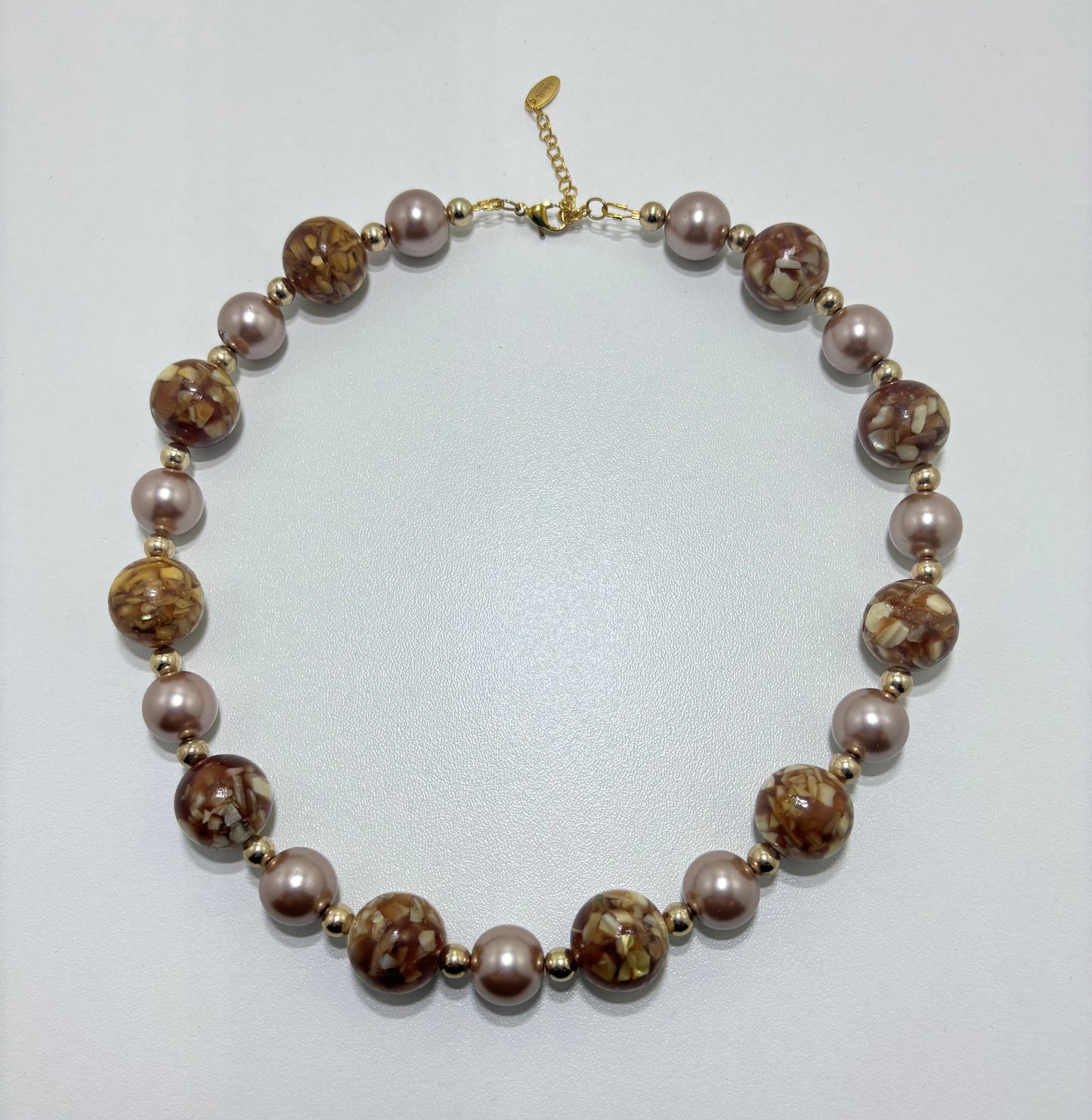 Resina taupe halsketting