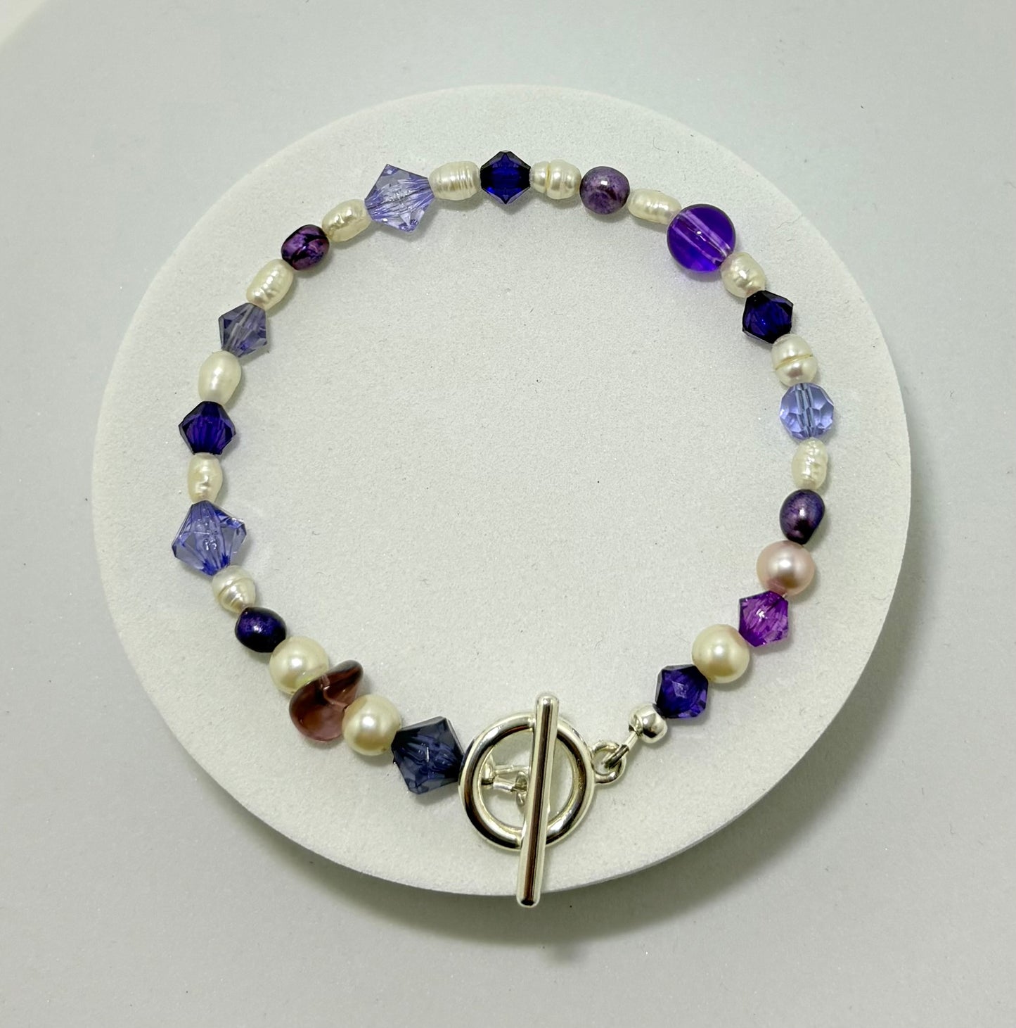 Sweet purple armband